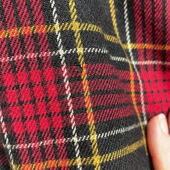 H. Stockton Atlanta Red Black Yellow Tartan Plaid Wool Cropped Jacket Size 2 - Picture 8 of 15